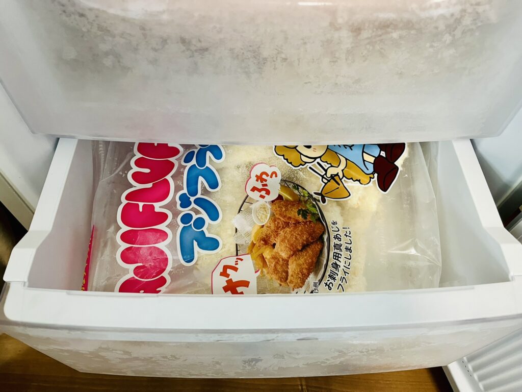 セカンド冷凍庫にコストコのアジフライを入れた。まだ余裕がある。