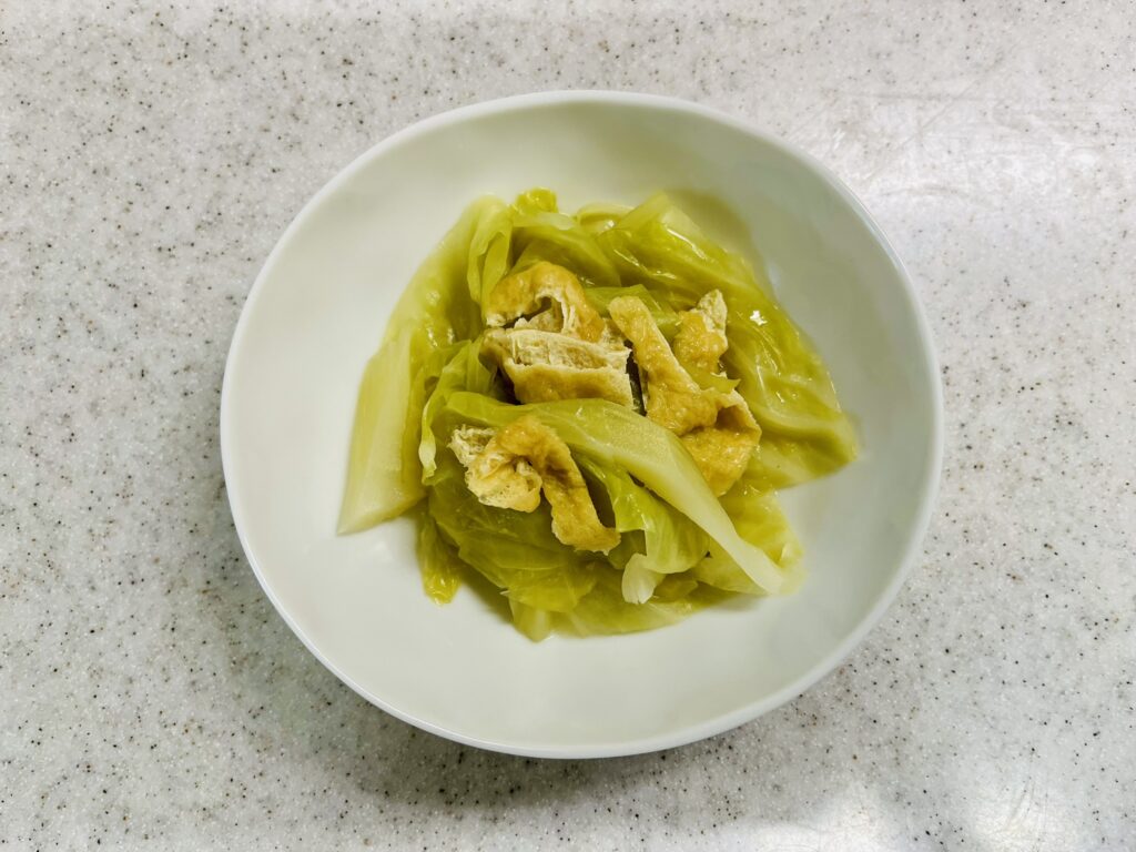 キャベツと油揚げの煮びたし