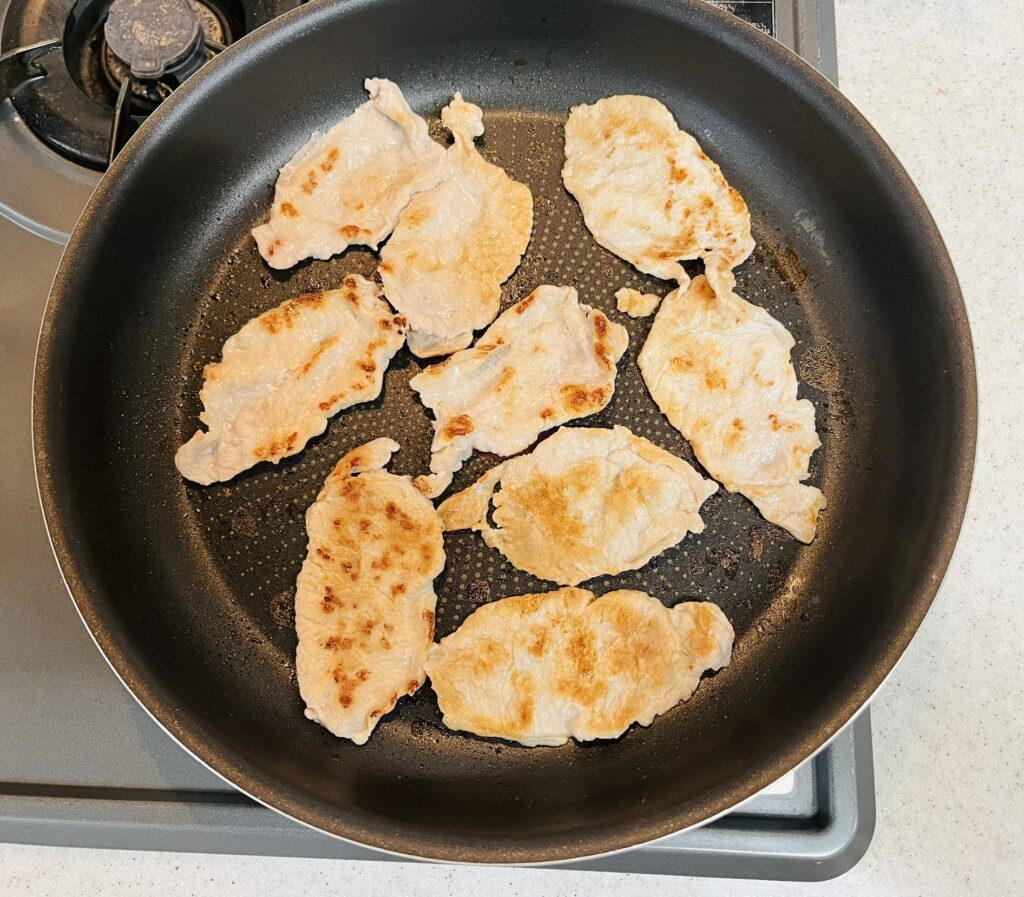 コストコカナダ産三元豚ロースしゃぶしゃぶ肉をフライパンで焼く