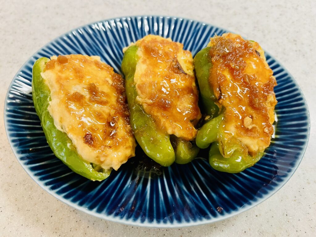 さくらどり挽肉を使ったピーマンの肉詰め