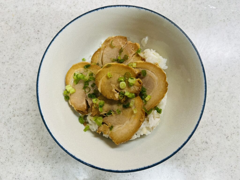 グランテラス筑西のとろけるチャーシューを使ったチャーシュー丼 美味しいので人気