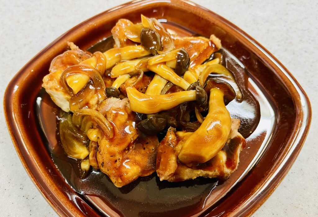 チキンのきのこデミソース煮風　時短料理かつ節約料理
