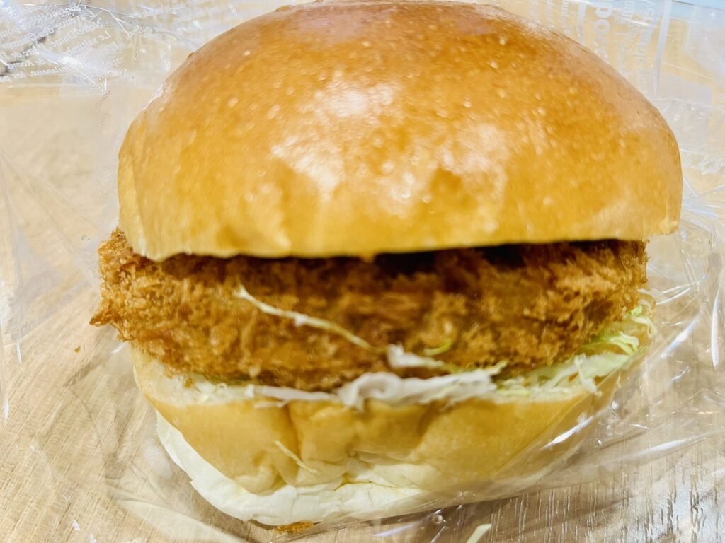 守谷ベーカリーのコロッケパン　美味しい人気パン