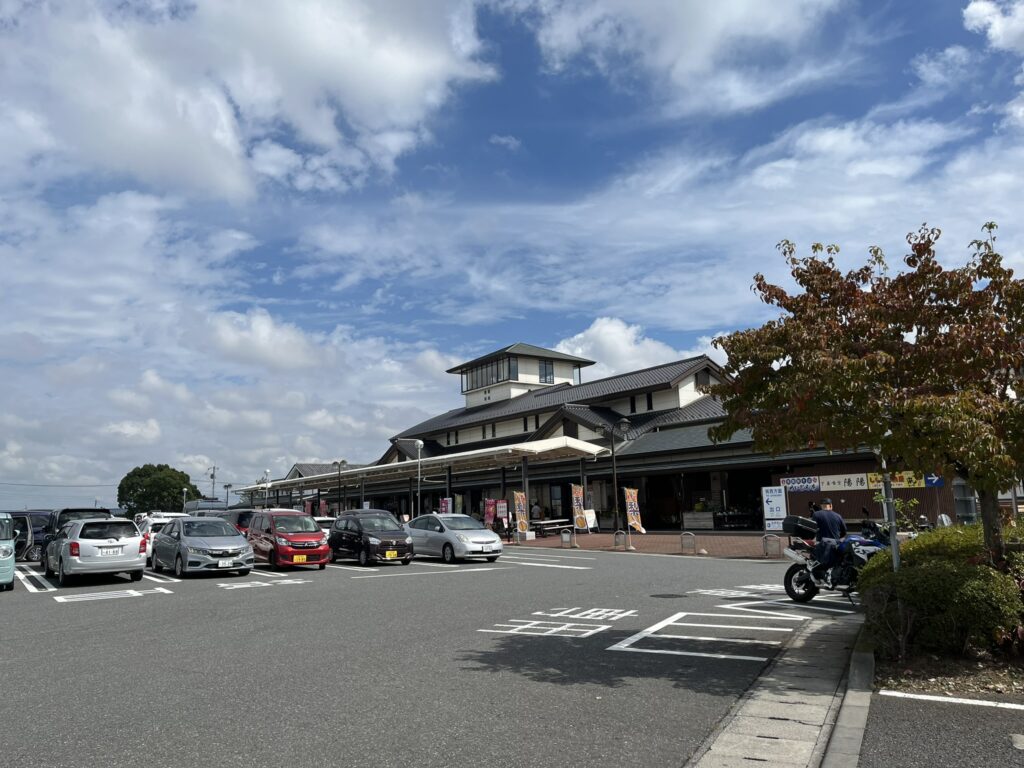 道の駅しもつまの外観