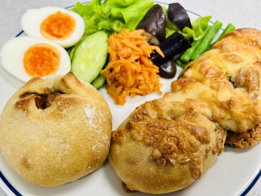 道の駅しょうなんハレビノの総菜パンでランチ　美味しい　時短料理