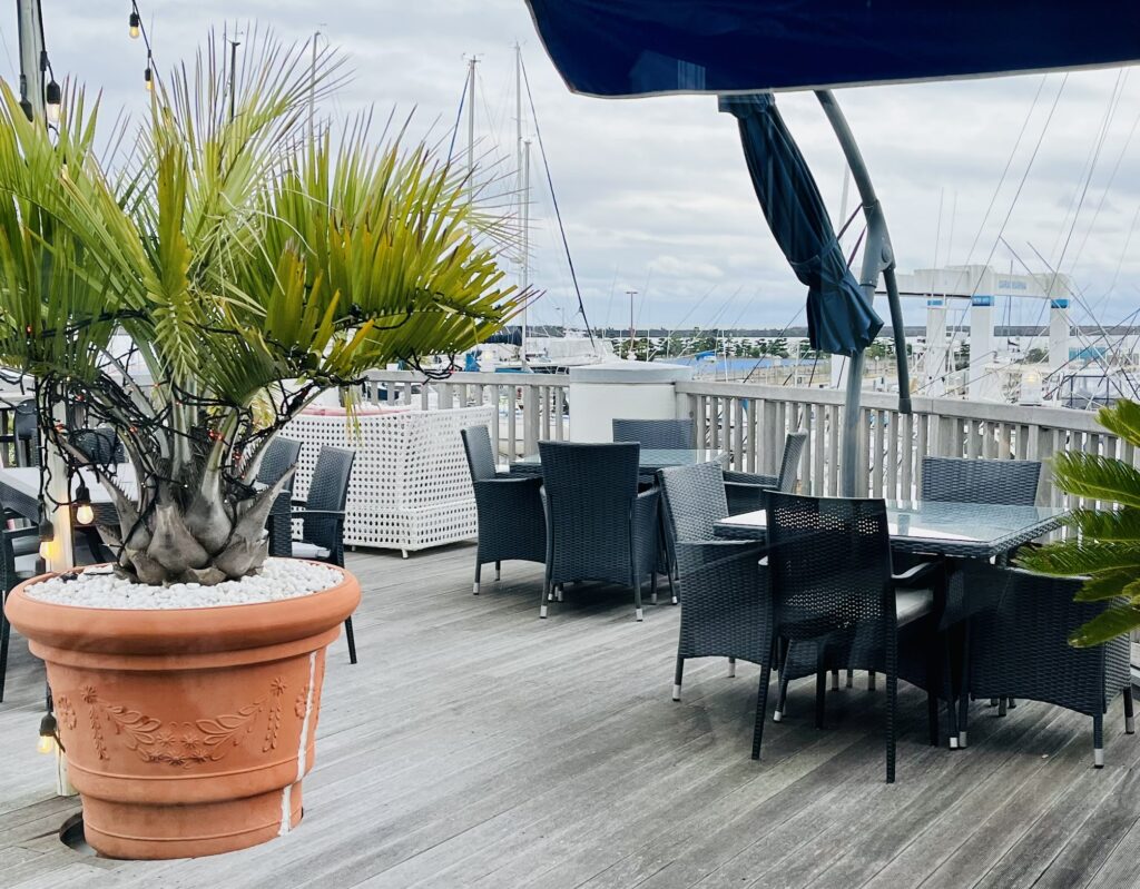 オーシャンビューでおしゃれなイタリアン_トラットリアJマリーナは大人気