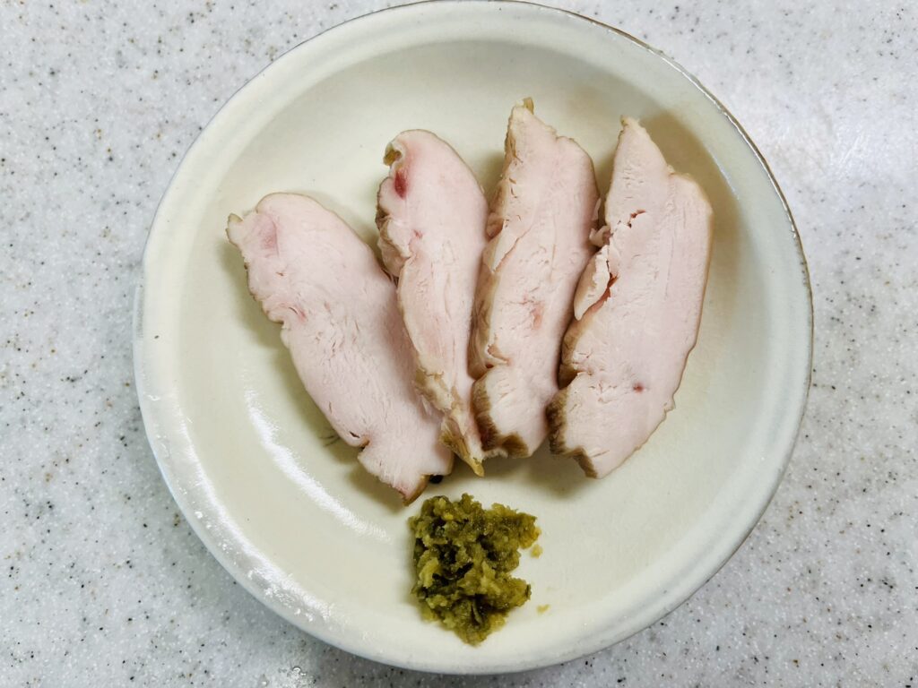 コストコ_スモークサラダチキンの時短＆簡単レシピ。ゆず胡椒を添えるだけ。