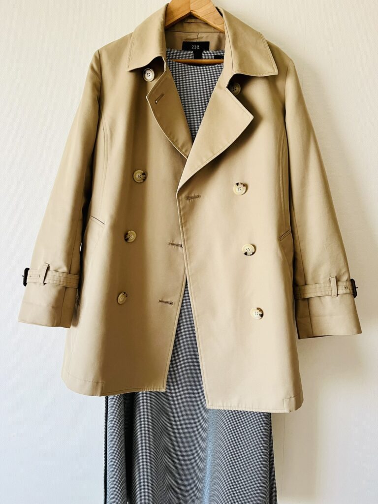 スタンダードなトレンチコートは長く着られてコスパがいい　