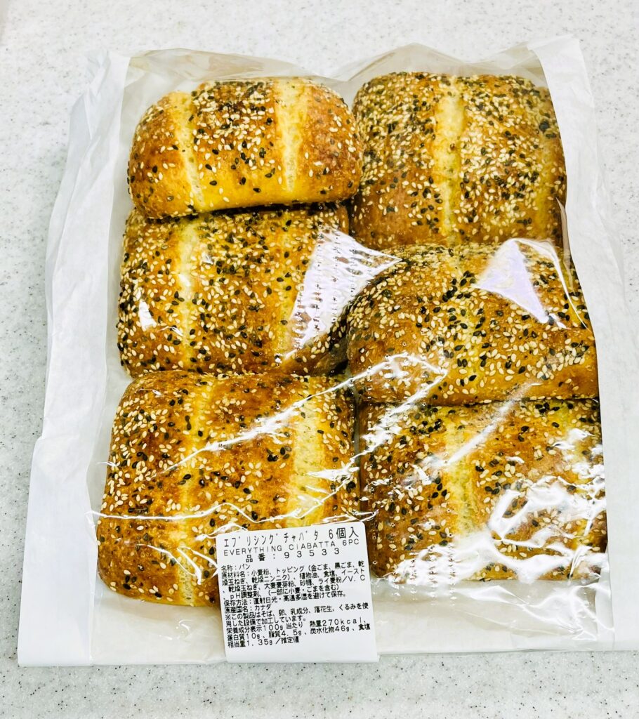 コストコ新商品パン、エブリシングチャバタの外観