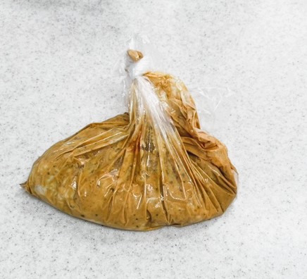 ポリ袋でタンドリーチキンの下味を付ければ時短家事になる