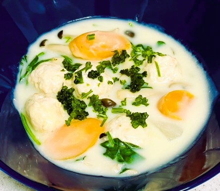 コストコのスターゼン冷凍鶏生だんごのアレンジレシピのシチュー。時短＆節約料理で美味しい。