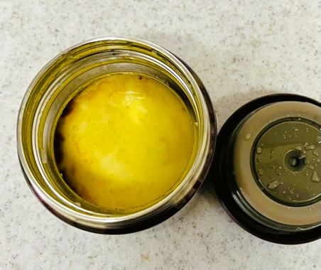 スープジャーでサイゼリアのミラノ風ドリアの具材を入れたところ_チーズは溶けている。とろけて美味しい。