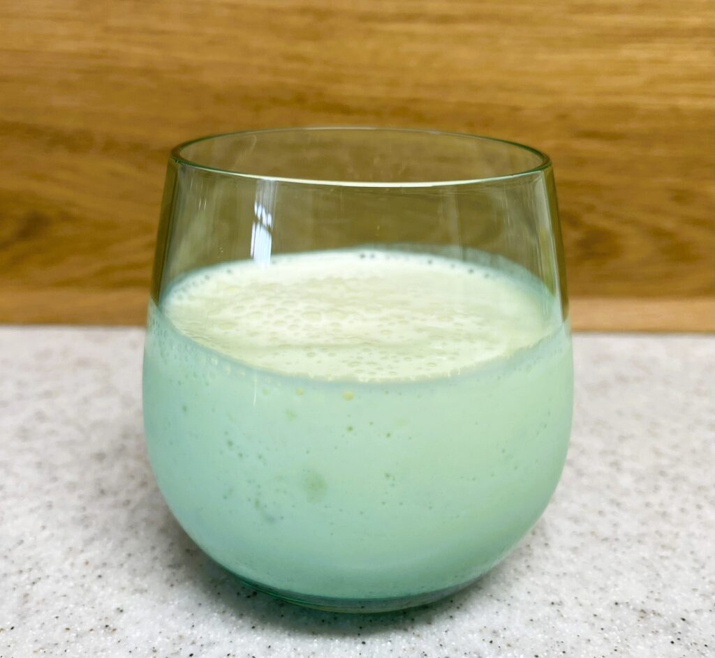 コストコのコットンキャンディーグレープの冷凍アレンジレシピ。スムージー