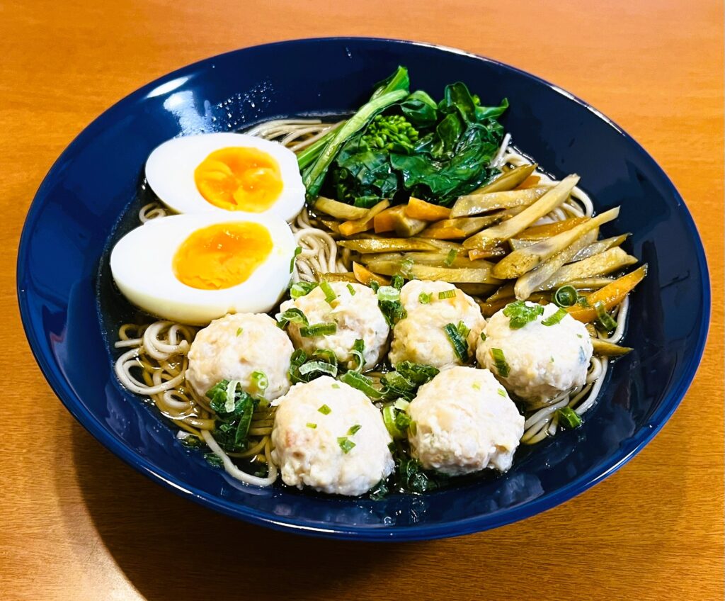 コストコ鴨だしせいろ蕎麦のアレンジレシピ_鶏だんご蕎麦