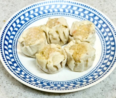 コストコえび焼売の中身。一般的な焼売より一回り大きい